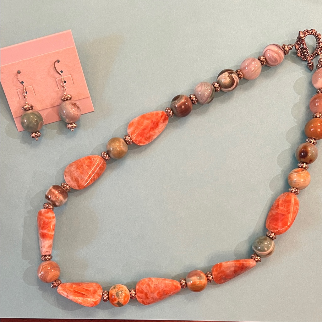 Source Unknown Vibrant Orange And Earthy Brown Necklace Set 30$